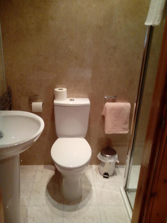 Melrose Bed & Breakfast Форт Уилям Екстериор снимка