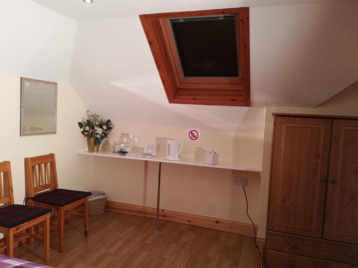 Melrose Bed & Breakfast Форт Уилям Екстериор снимка